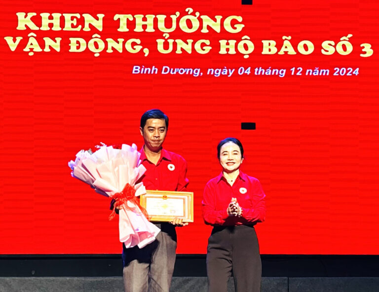 Hội Chữ thập đỏ tỉnh: Trao giải, khen thưởng nhiều cá nhân, tập thể đạt giải trong hội thi, hưởng ứng các hoạt động nhân đạo ý nghĩa