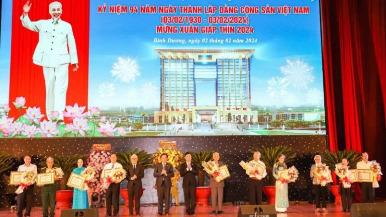 Bình Dương họp mặt kỷ niệm 94 năm Ngày thành lập Đảng