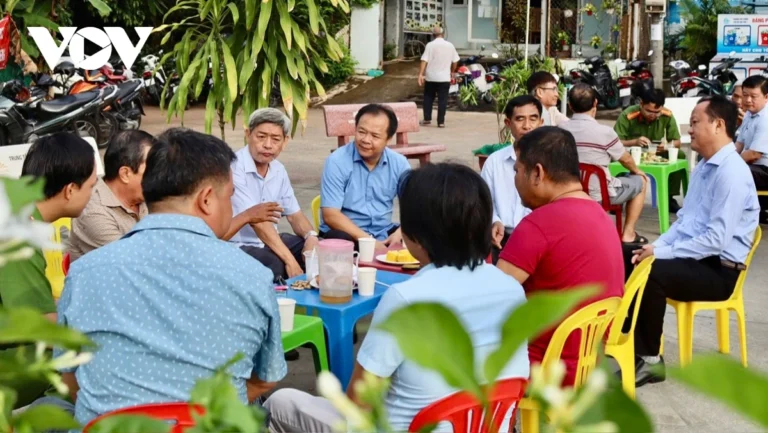 Mô hình “Cà phê sáng – Trao đổi với nhân dân” ở Bình Dương được tôn vinh toàn quốc
